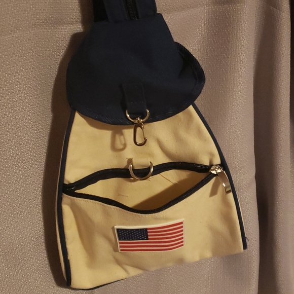 Small backpack 🎒 - Picture 5 of 6